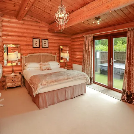 Endeavour 4 Holiday home