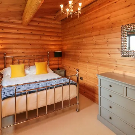 Endeavour 4 Feriehus