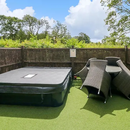 Endeavour 4 Feriehus *